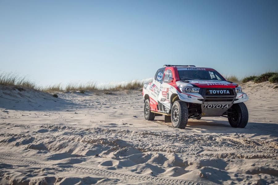  Toyota Hilux Rally Dakar 2019 года  (фото 5 из 11)
